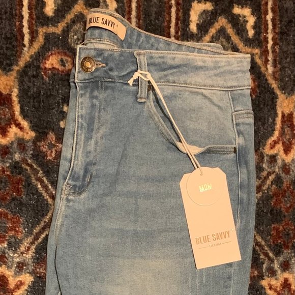 NWT Blue Savvy Mom Jeans - Picture 3 of 5